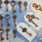 Vintage copper keys, perfect for escort cards and place cards - etsy.com